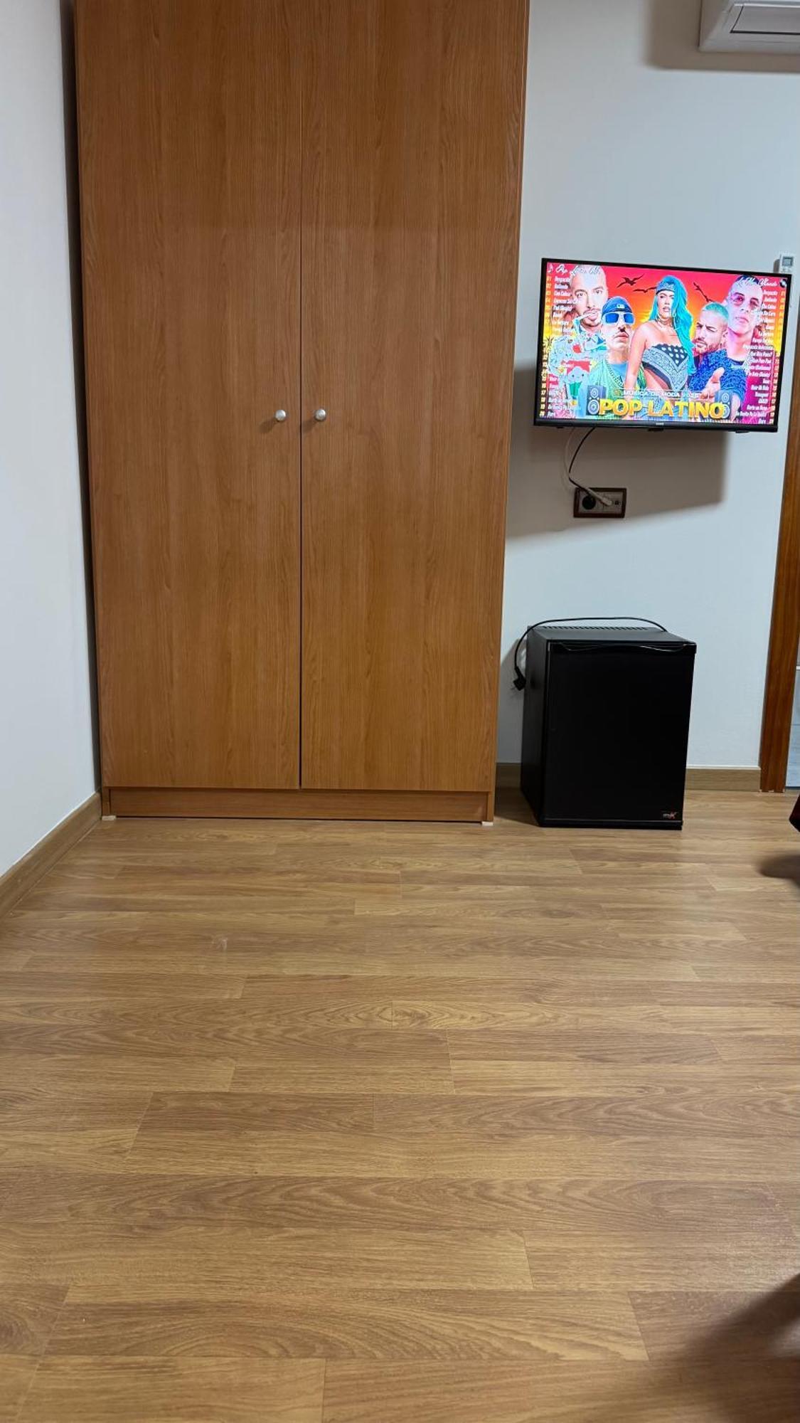 ברצלונה Hostal Madrazo מראה חיצוני תמונה