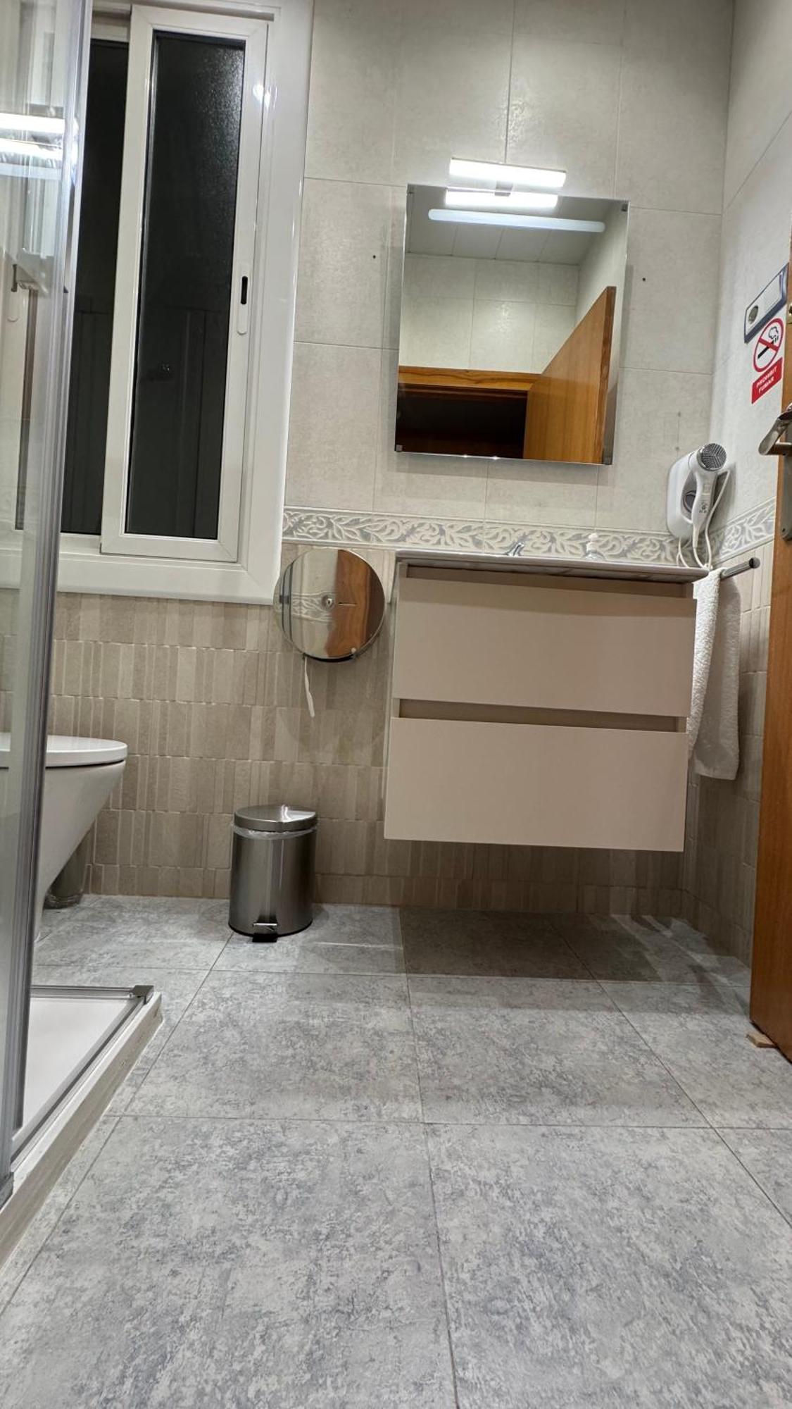 ברצלונה Hostal Madrazo מראה חיצוני תמונה