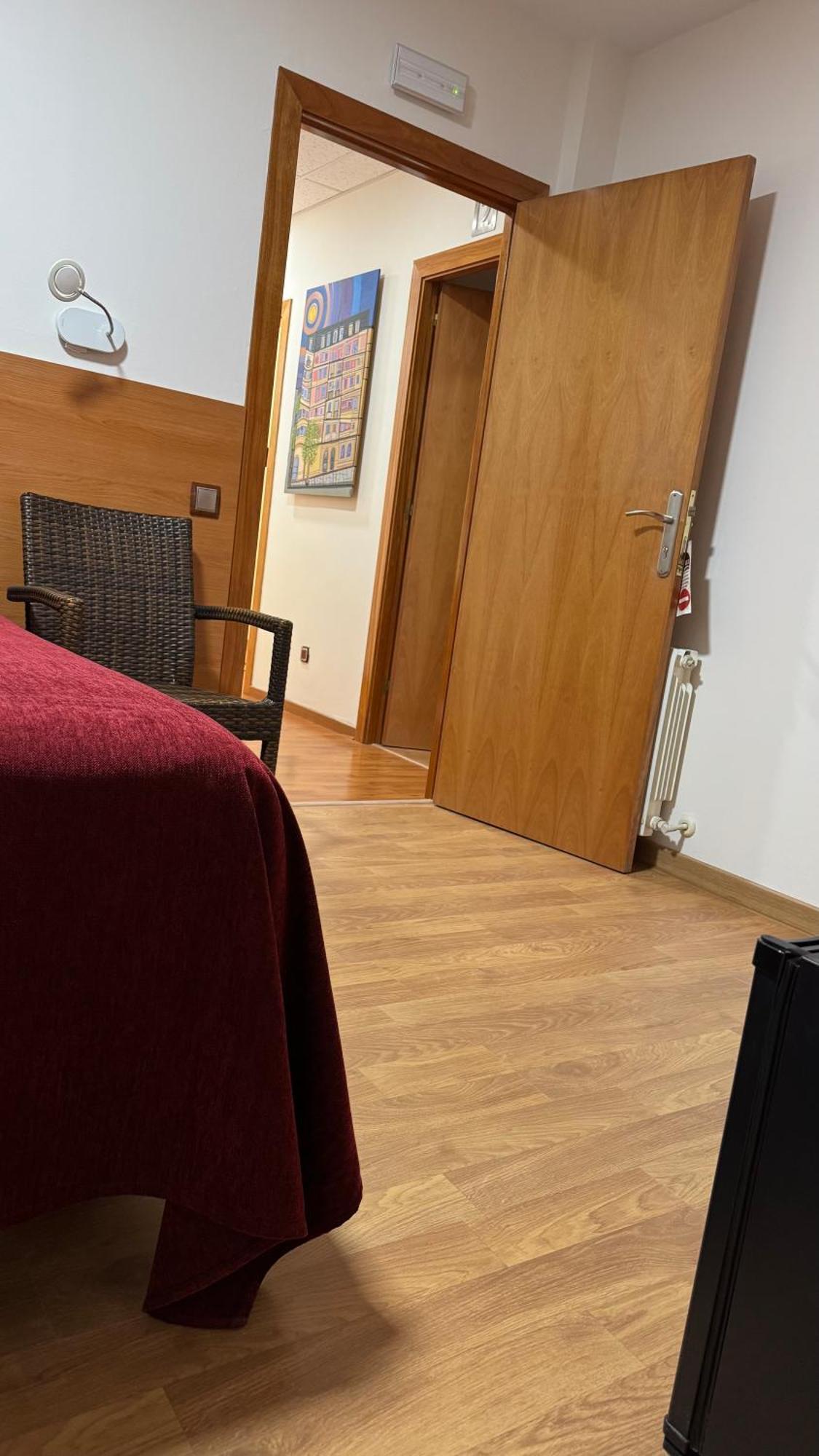ברצלונה Hostal Madrazo מראה חיצוני תמונה