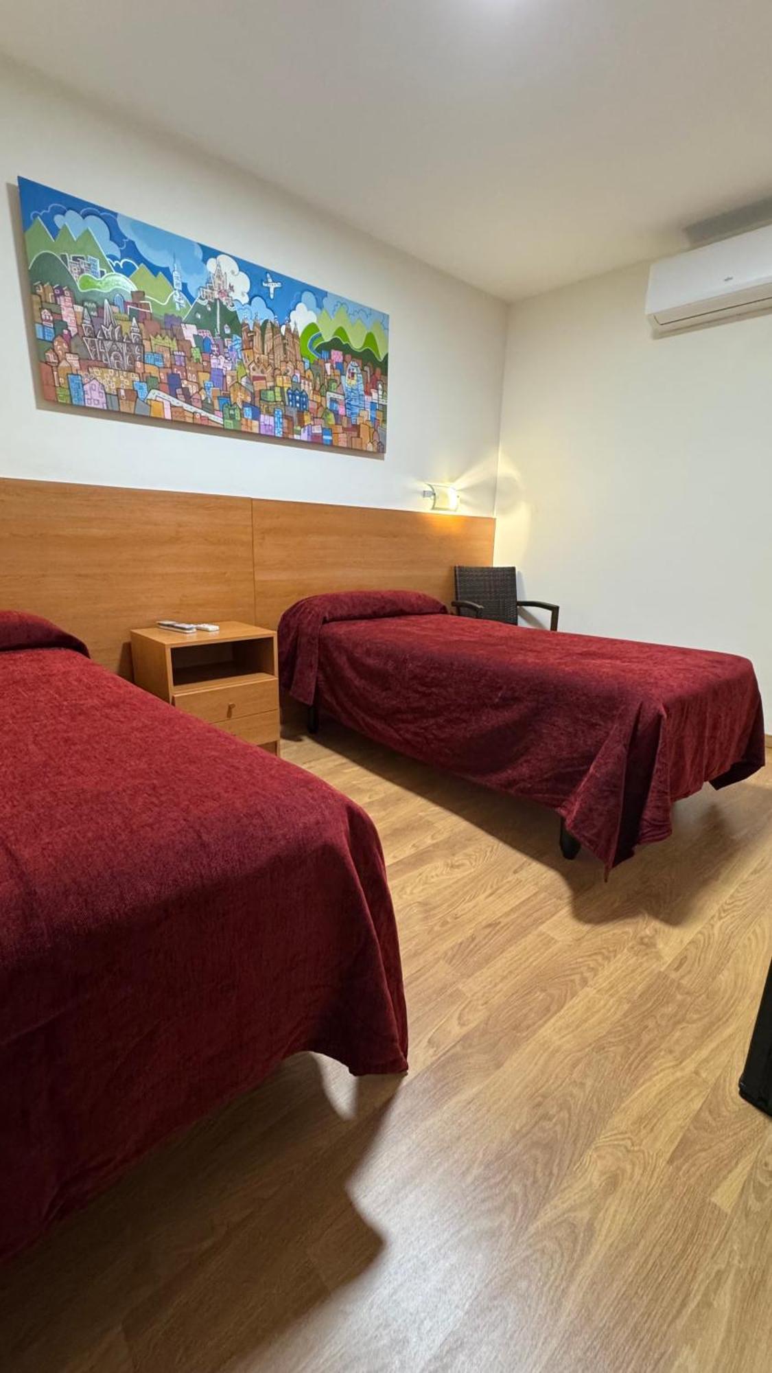 ברצלונה Hostal Madrazo מראה חיצוני תמונה