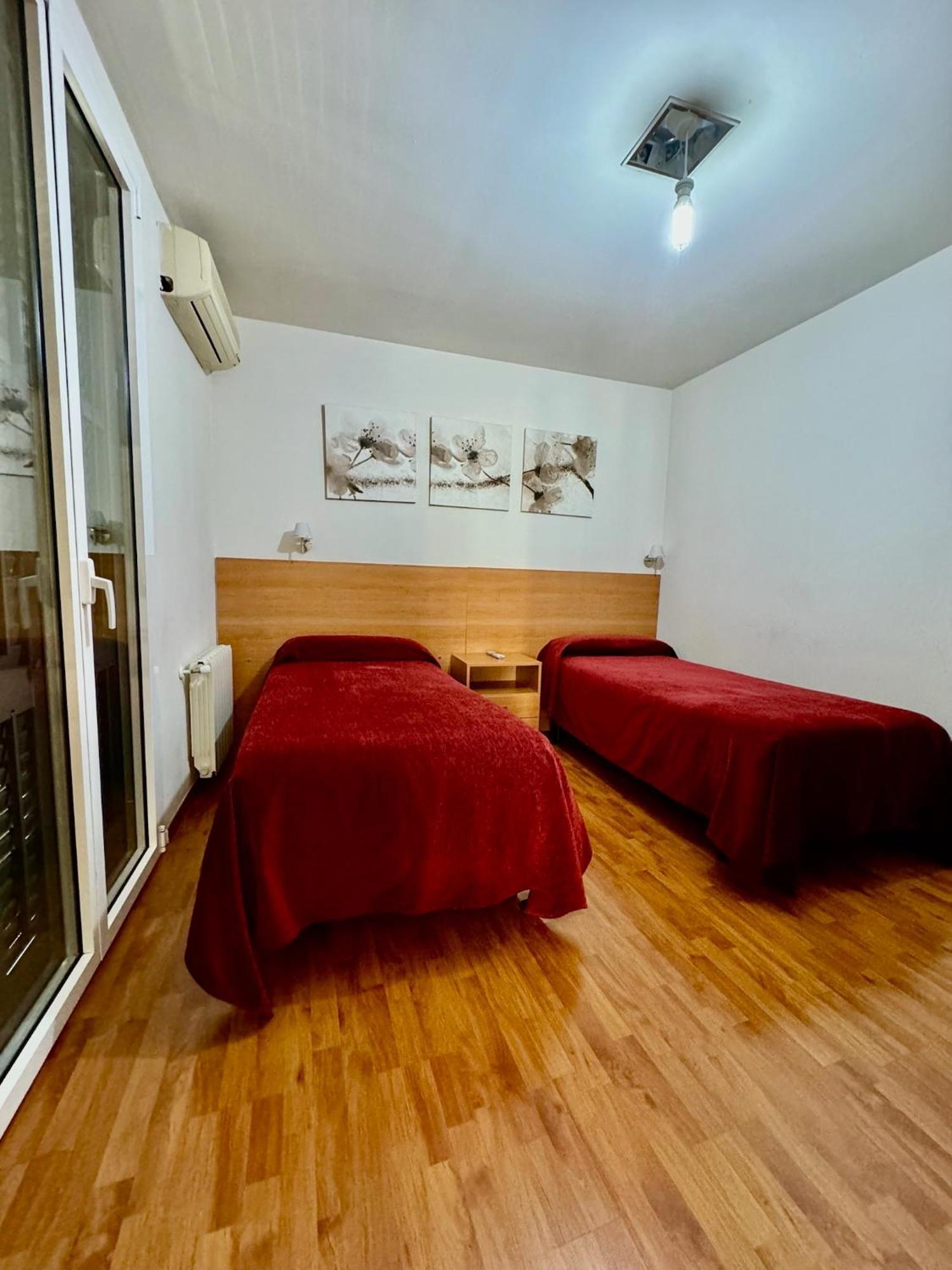 ברצלונה Hostal Madrazo מראה חיצוני תמונה