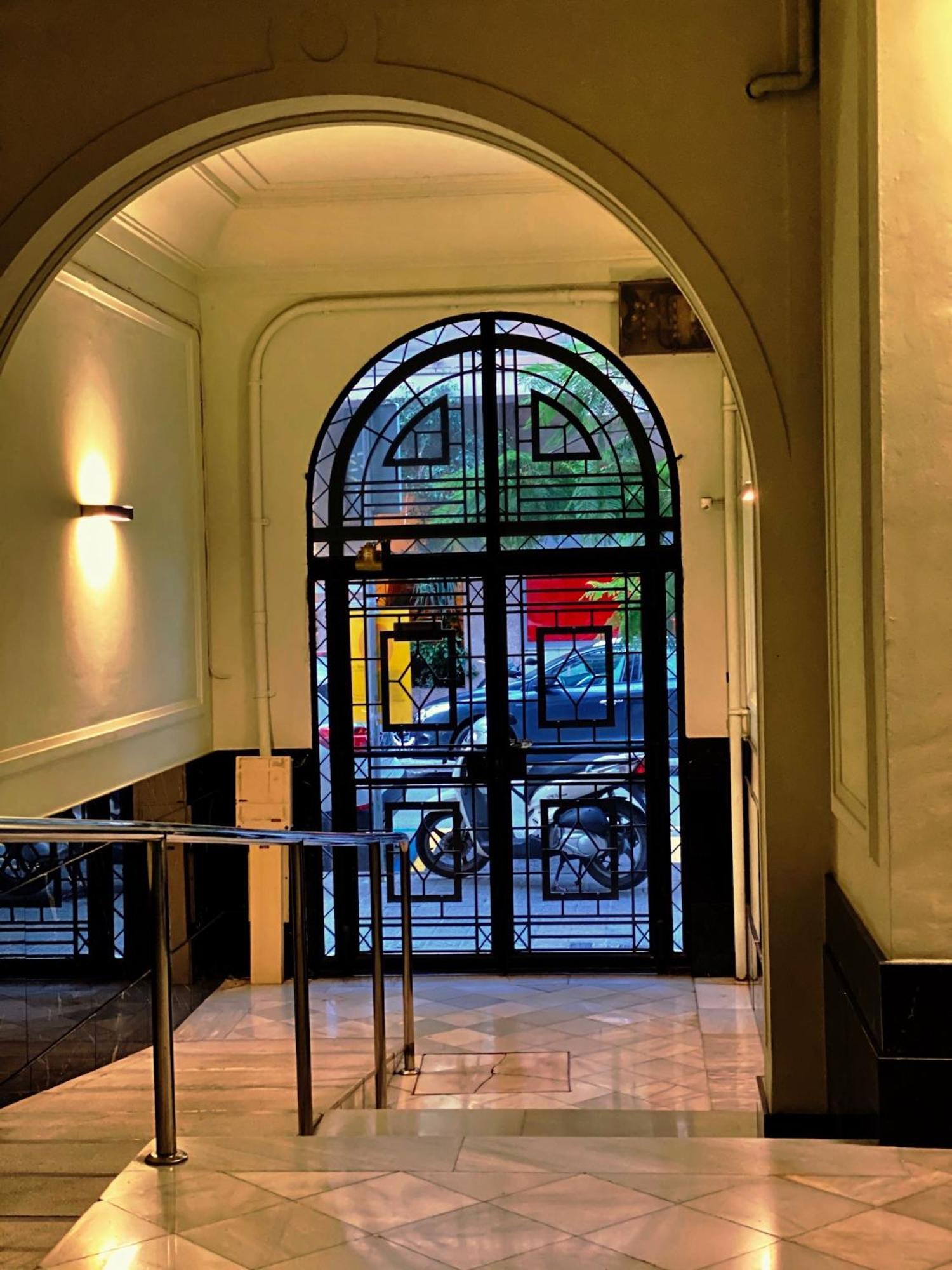 ברצלונה Hostal Madrazo מראה חיצוני תמונה