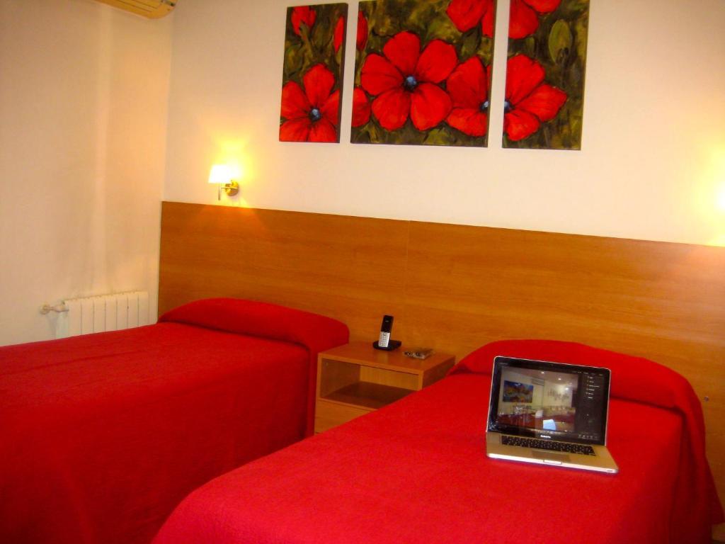 ברצלונה Hostal Madrazo מראה חיצוני תמונה