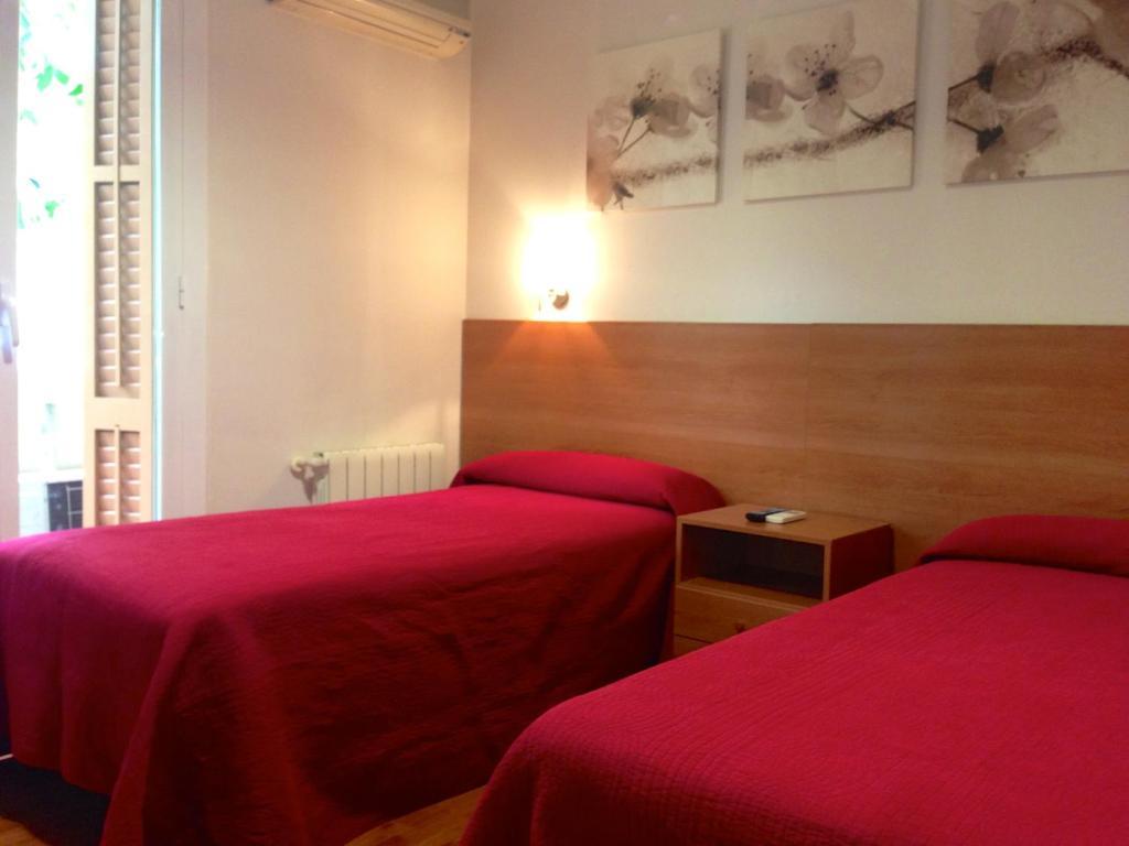 ברצלונה Hostal Madrazo מראה חיצוני תמונה