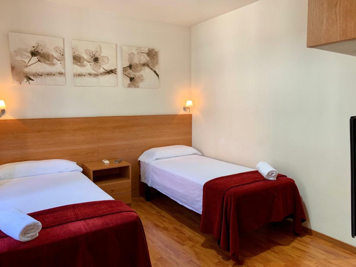 ברצלונה Hostal Madrazo מראה חיצוני תמונה